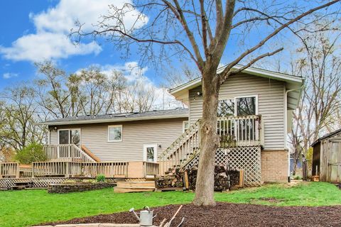 Tiny photo for 6736 Meadowcrest Drive, Downers Grove, IL 60516 (MLS # 12624134)