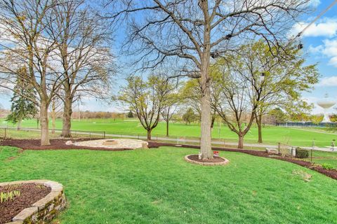 Tiny photo for 6736 Meadowcrest Drive, Downers Grove, IL 60516 (MLS # 12624134)