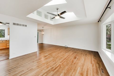 Tiny photo for 6736 Meadowcrest Drive, Downers Grove, IL 60516 (MLS # 12624134)