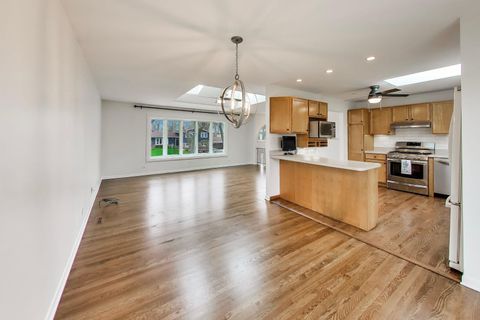 Tiny photo for 6736 Meadowcrest Drive, Downers Grove, IL 60516 (MLS # 12624134)