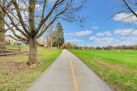 Tiny photo for 6736 Meadowcrest Drive, Downers Grove, IL 60516 (MLS # 12624134)