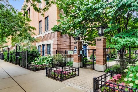 Photo of 1137 W Monroe Street #9, Chicago, IL 60607 (MLS # 12551674)