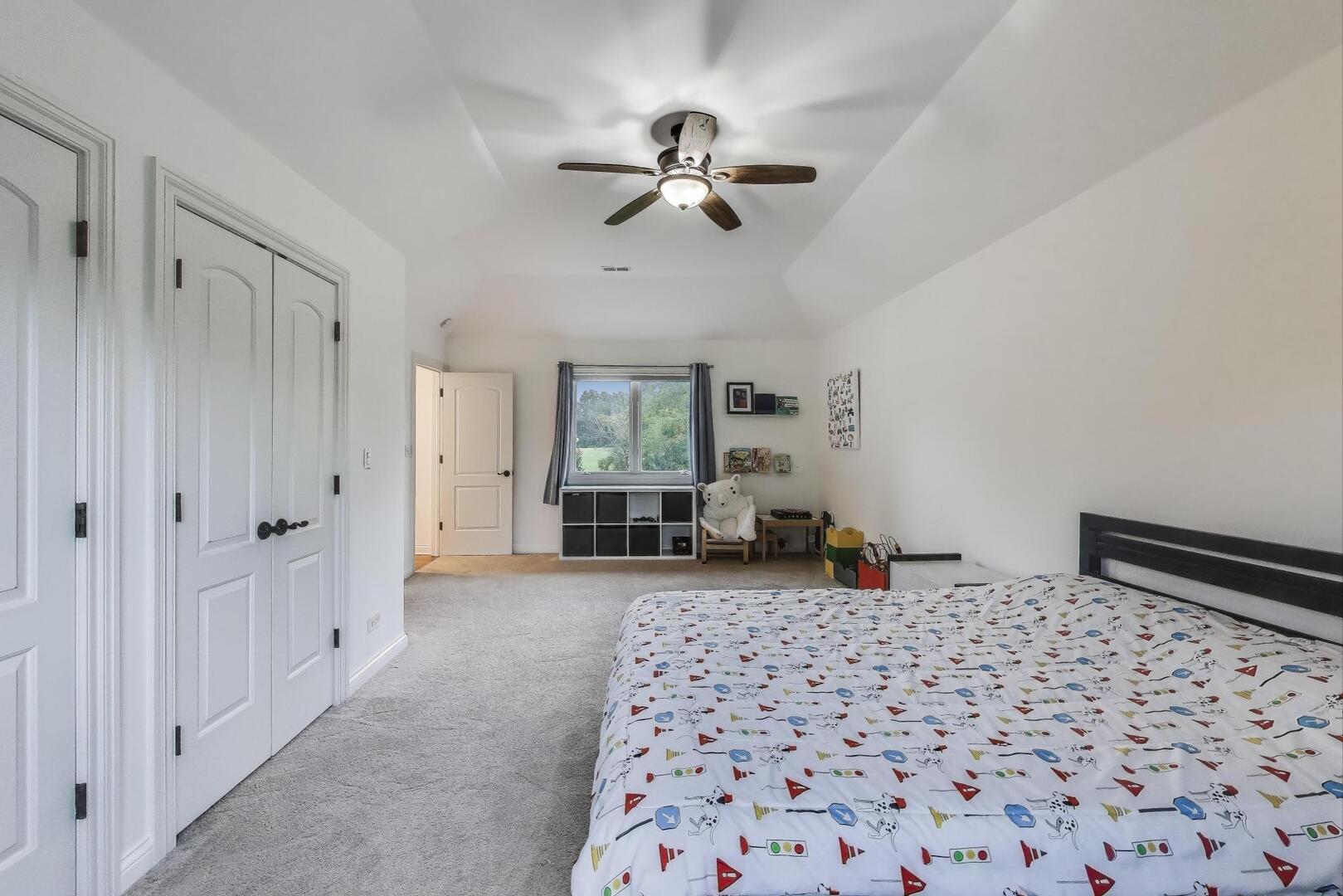 Naperville, Illinois 60540, United States, 4 Bedrooms Bedrooms, ,5 BathroomsBathrooms,Residential,Active,210511