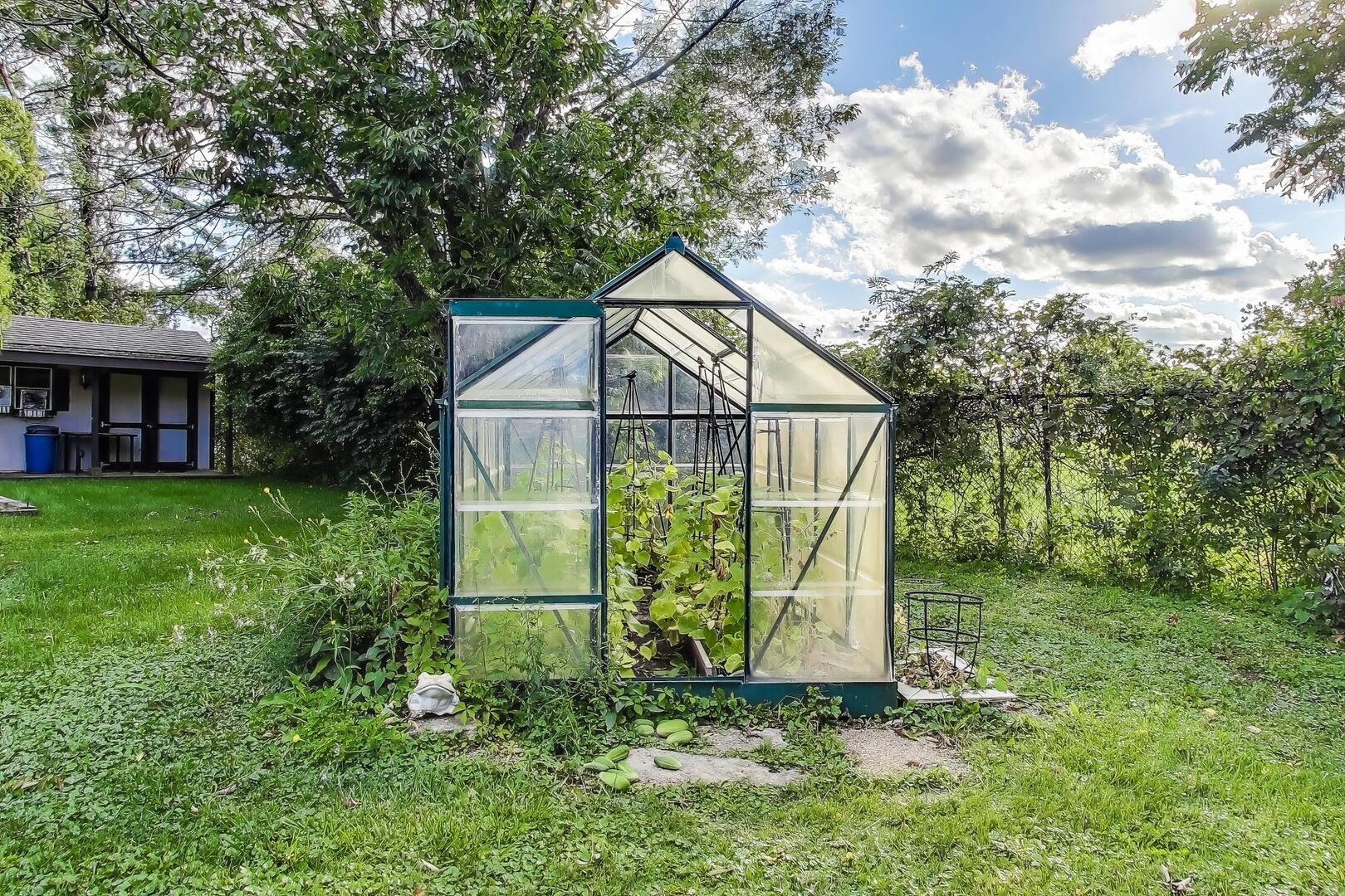 Naperville, Illinois 60540, United States, 4 Bedrooms Bedrooms, ,5 BathroomsBathrooms,Residential,Active,210511