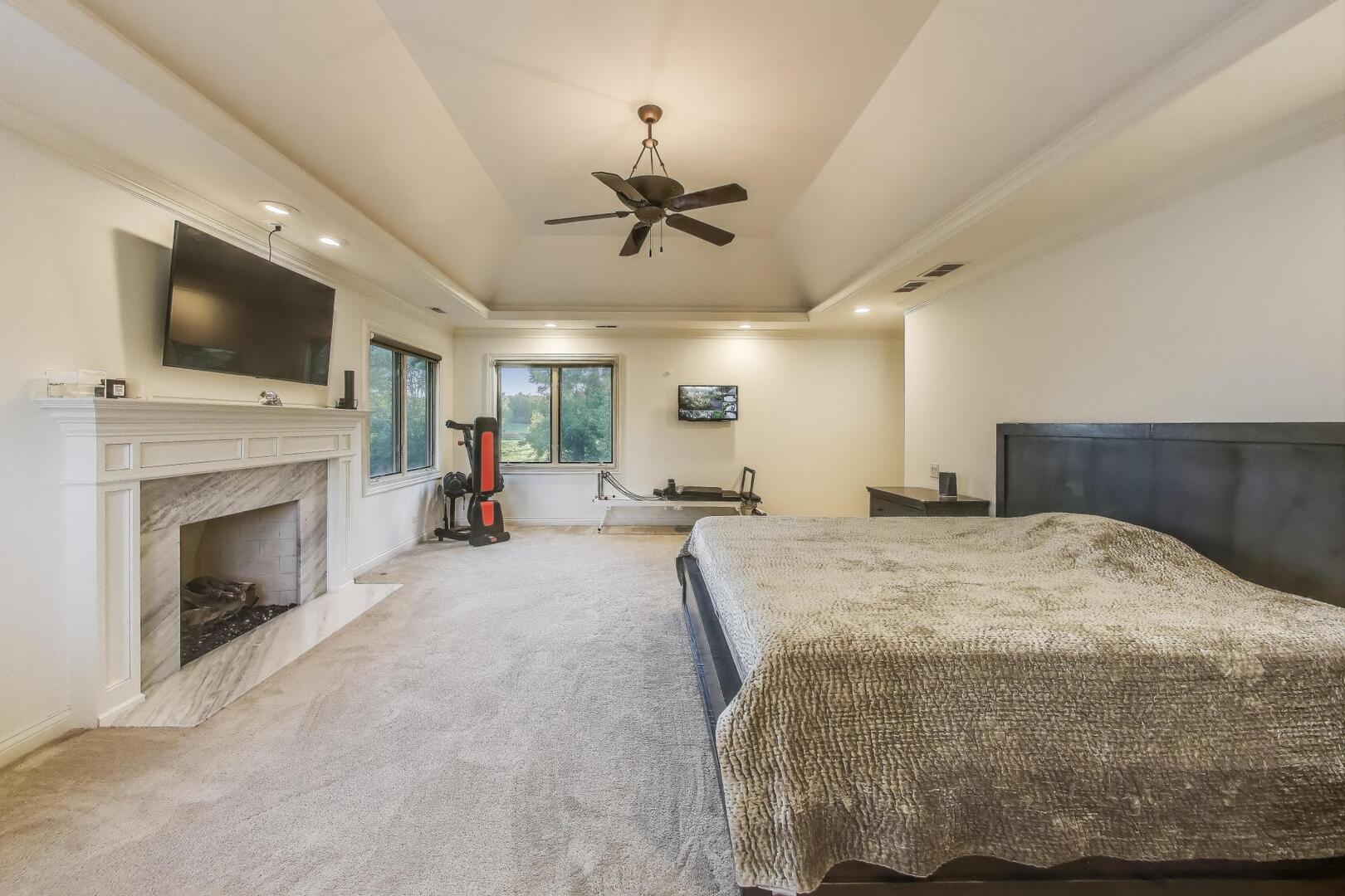 Naperville, Illinois 60540, United States, 4 Bedrooms Bedrooms, ,5 BathroomsBathrooms,Residential,Active,210511