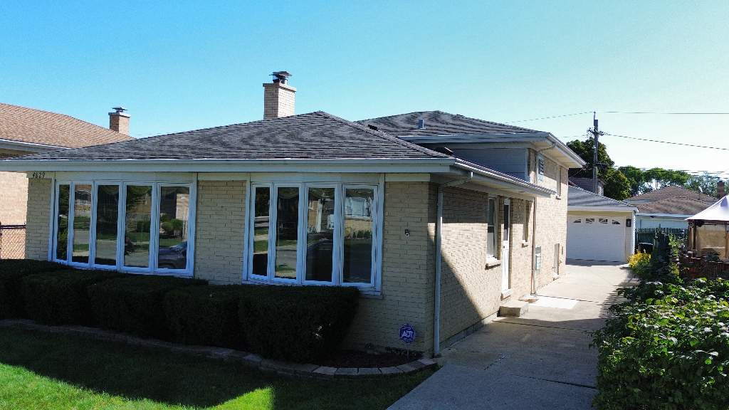 4829 N Newland Avenue