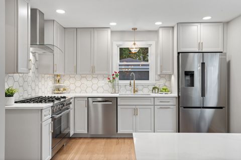 Tiny photo for 215 45th Street, Western Springs, IL 60558 (MLS # 12508375)