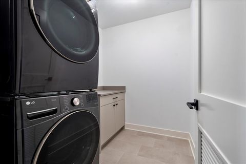 Tiny photo for 2435 N Clybourn Avenue #1S, Chicago, IL 60614 (MLS # 12534209)