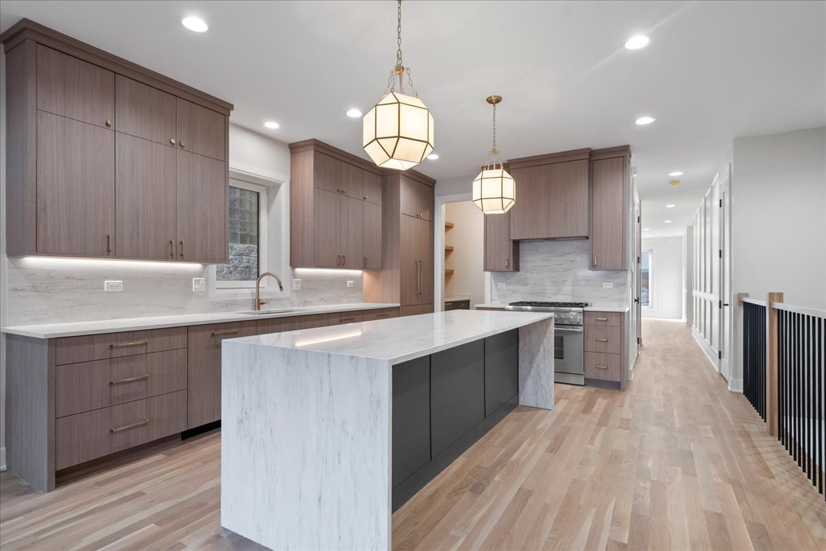 2435 N Clybourn Avenue 1S