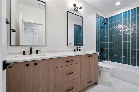 Tiny photo for 2435 N Clybourn Avenue #1S, Chicago, IL 60614 (MLS # 12534209)