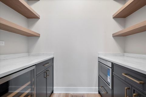 Tiny photo for 2435 N Clybourn Avenue #1S, Chicago, IL 60614 (MLS # 12534209)