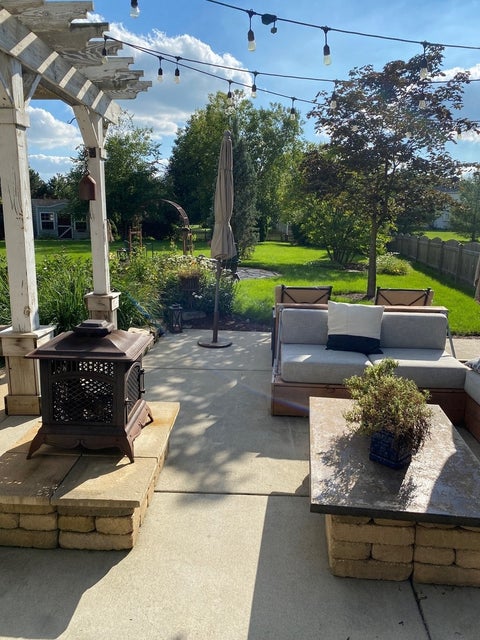 Tiny photo for 2203 Brookwood Drive, South Elgin, IL 60177 (MLS # 12659688)