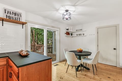 Tiny photo for 334 Concord Square, Gurnee, IL 60031 (MLS # 12491813)