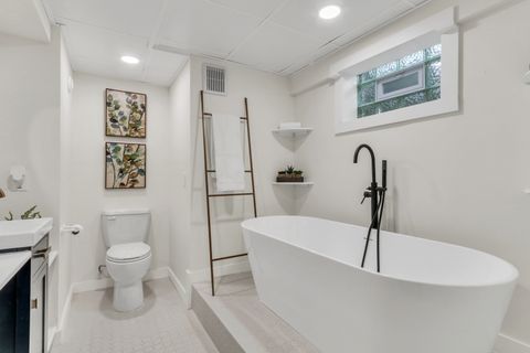 Tiny photo for 334 Concord Square, Gurnee, IL 60031 (MLS # 12491813)