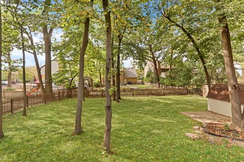 Tiny photo for 334 Concord Square, Gurnee, IL 60031 (MLS # 12491813)