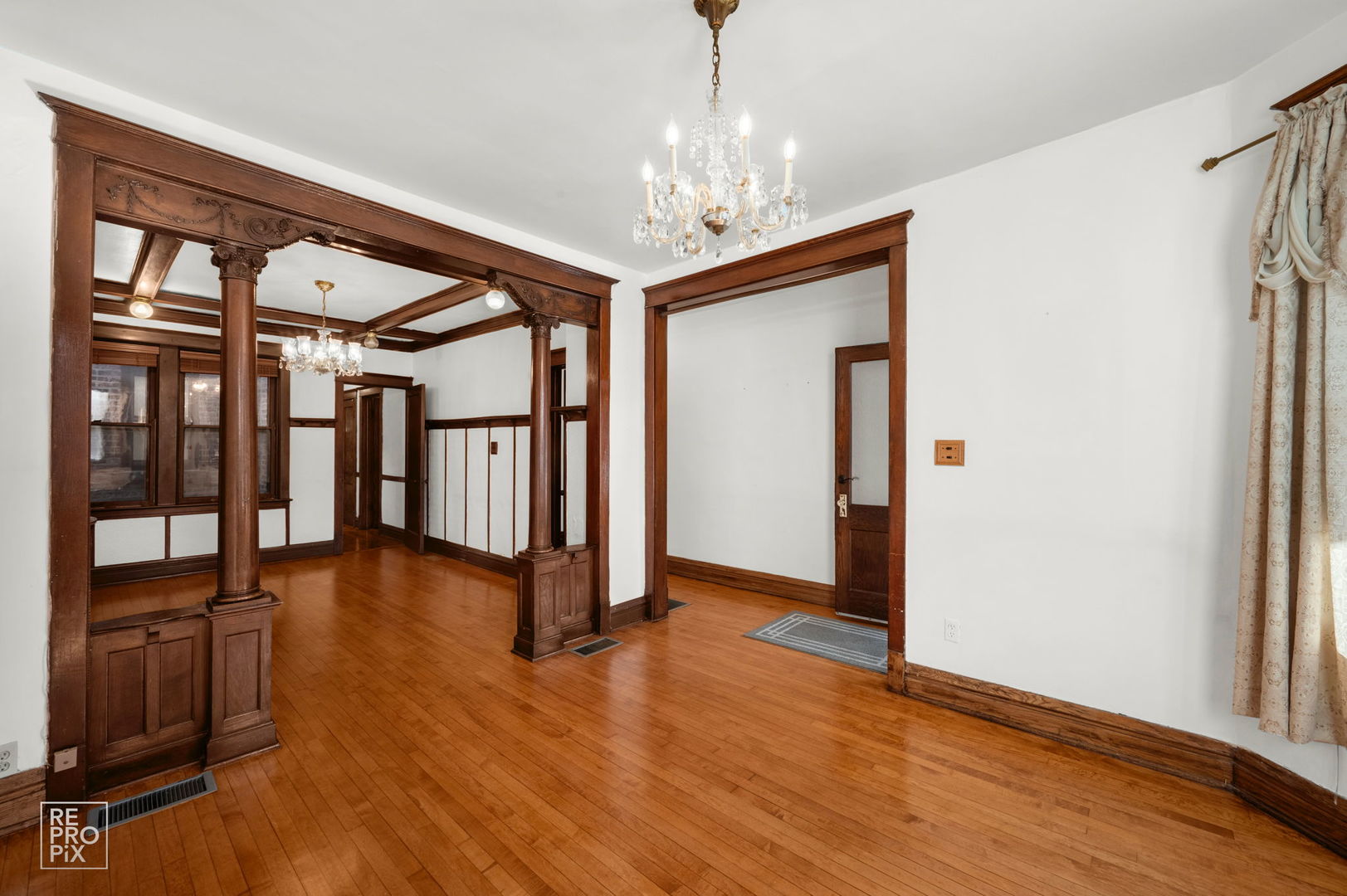 1536 W 17th Street