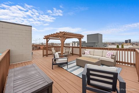 Tiny photo for 2491 N Milwaukee Avenue #4S, Chicago, IL 60647 (MLS # 12593882)