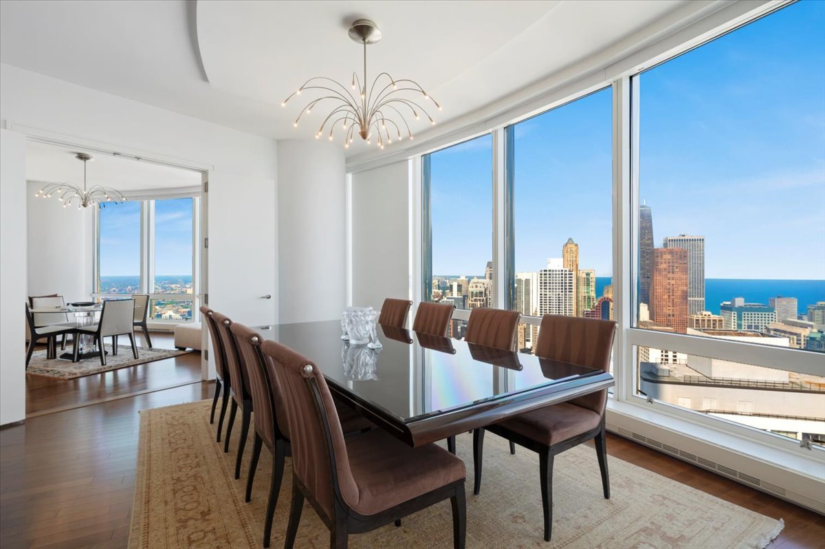 401 N Wabash Avenue 44A
