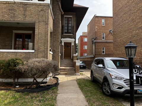 Photo of 133 S Waller Avenue, Chicago, IL 60644 (MLS # 12394818)