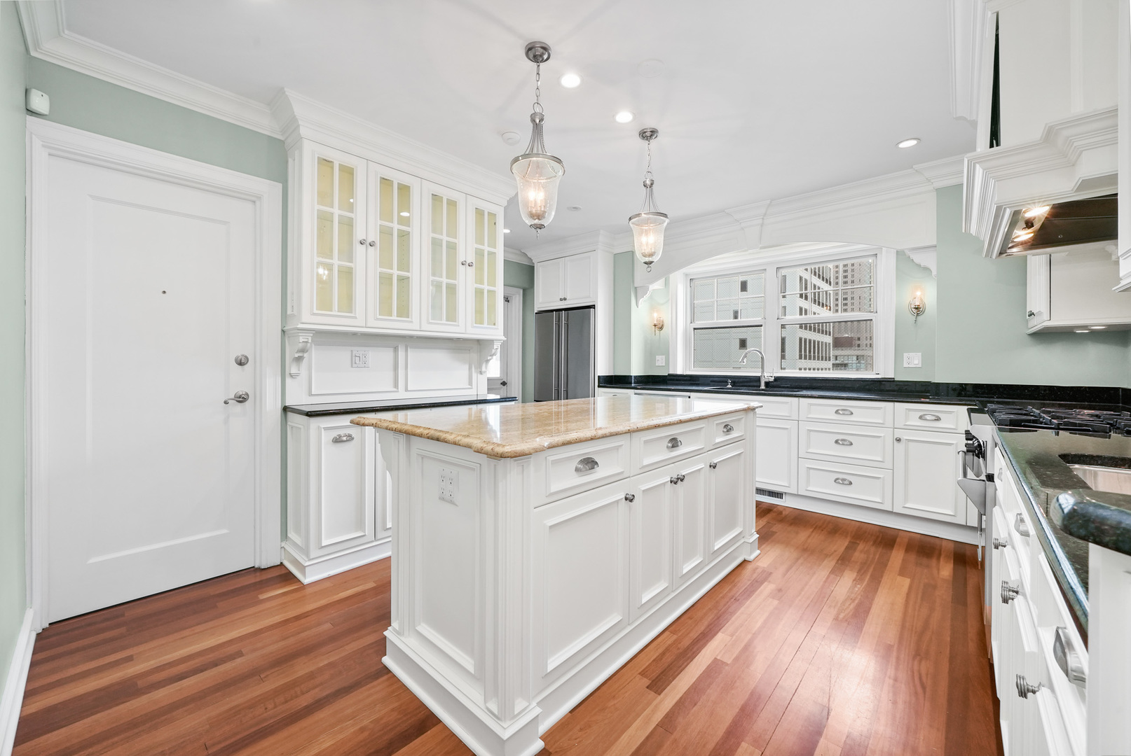1120 N LAKE SHORE Drive 18CD
