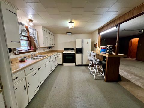 Tiny photo for 509 Lakeshore Drive, Oakland, IL 61943 (MLS # 12434307)