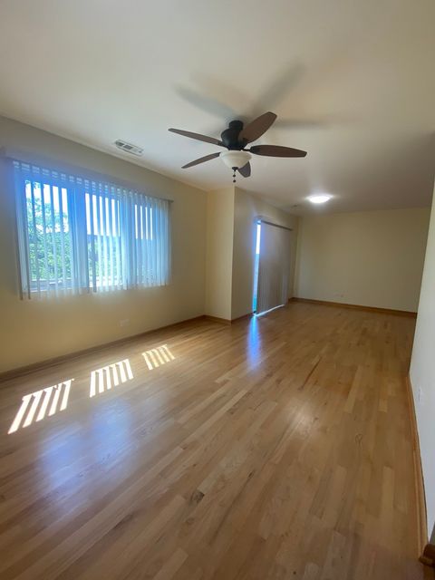 Tiny photo for 9375 LANDINGS Lane #504, Des Plaines, IL 60016 (MLS # 12601808)