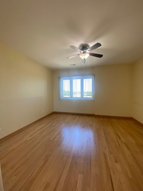Tiny photo for 9375 LANDINGS Lane #504, Des Plaines, IL 60016 (MLS # 12601808)