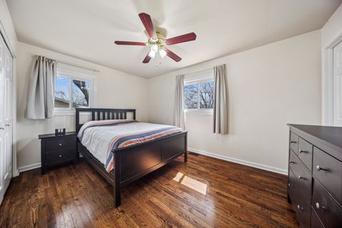 Tiny photo for 1660 JEFFERSON Road, Hoffman Estates, IL 60169 (MLS # 12610958)