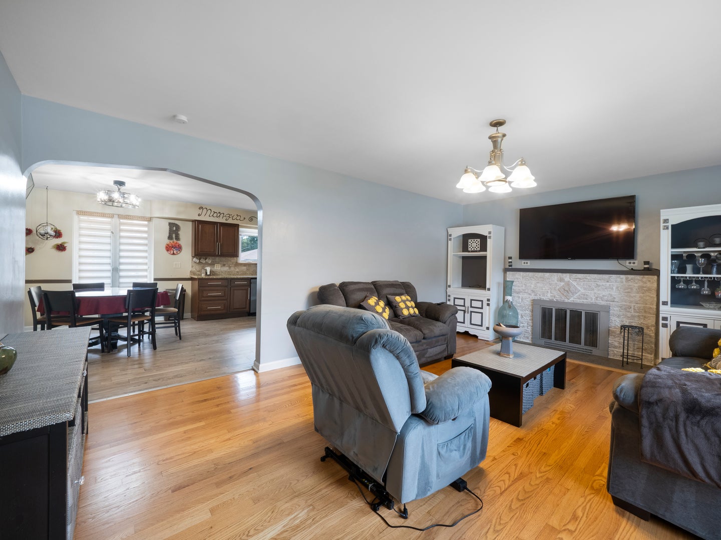 10050 Westmanor Drive