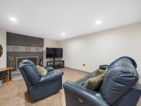 Tiny photo for 10050 Westmanor Drive, Franklin Park, IL 60131 (MLS # 12784086)