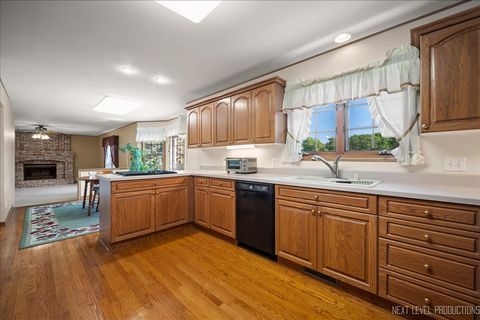 Tiny photo for 413 Dover Court, Yorkville, IL 60560 (MLS # 12461857)