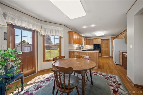 Tiny photo for 413 Dover Court, Yorkville, IL 60560 (MLS # 12461857)
