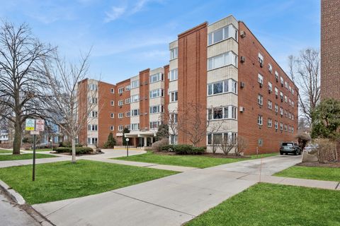 Tiny photo for 2033 Sherman Avenue #504, Evanston, IL 60201 (MLS # 12570222)