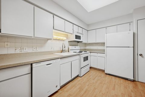 Tiny photo for 2033 Sherman Avenue #504, Evanston, IL 60201 (MLS # 12570222)
