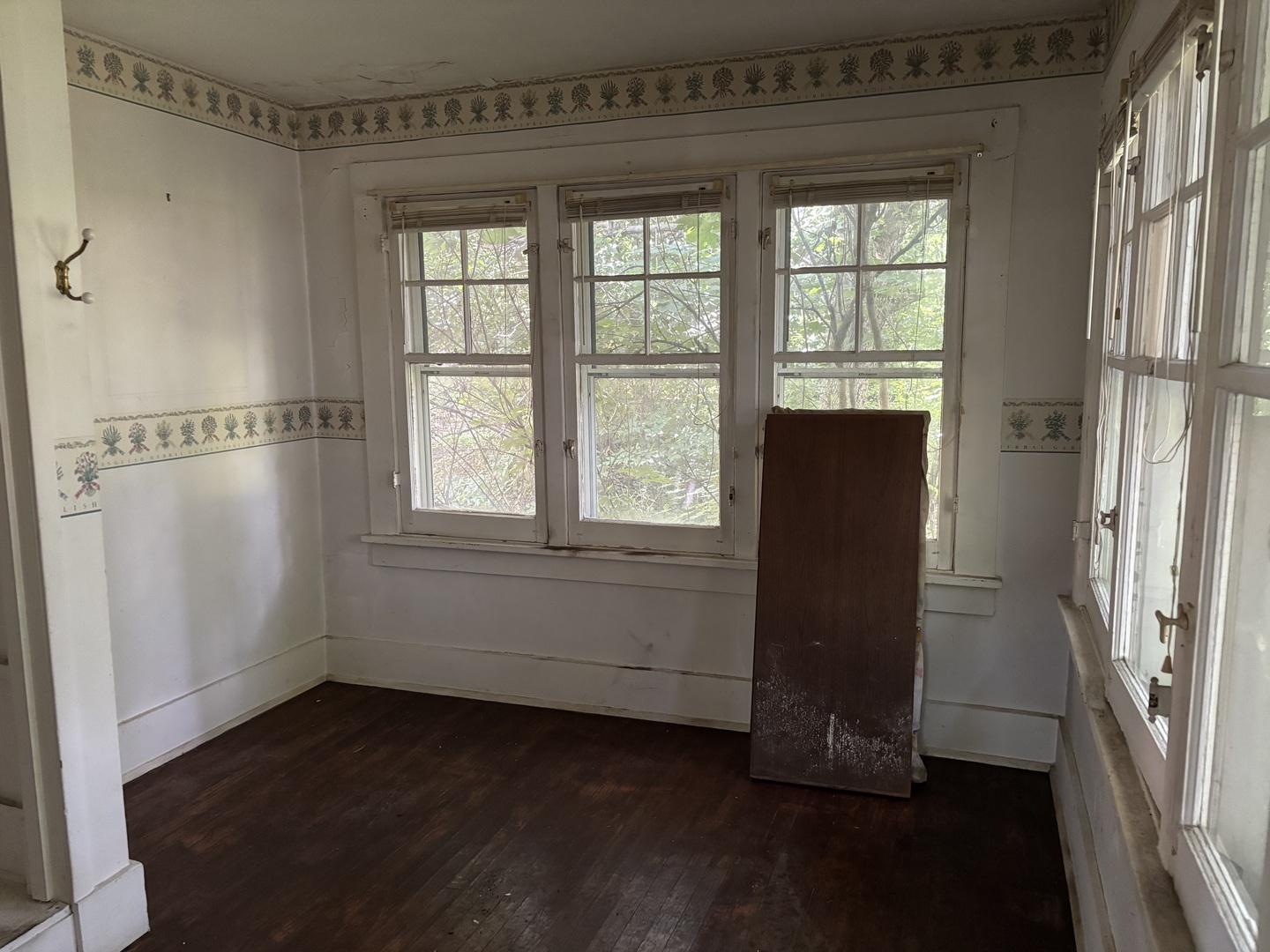 114 E Brown Street
