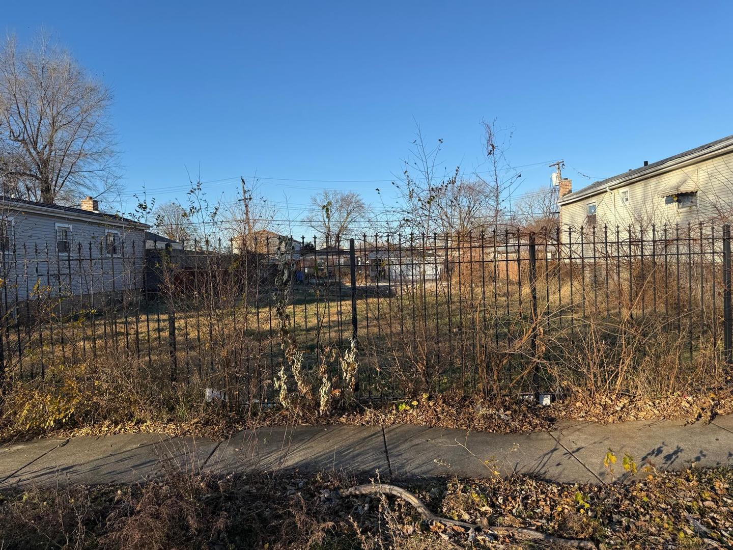 4436 S Leclaire Avenue