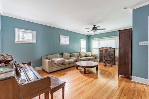 Tiny photo for 718 N Ridgeland Avenue, Oak Park, IL 60302 (MLS # 12767190)