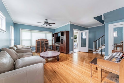 Tiny photo for 718 N Ridgeland Avenue, Oak Park, IL 60302 (MLS # 12767190)