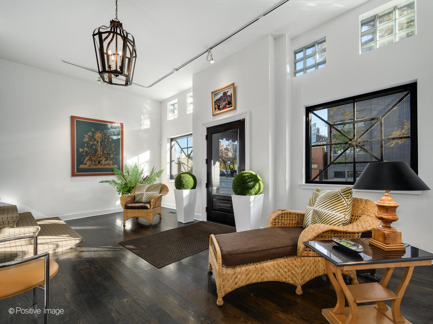 1244 W Chicago Avenue