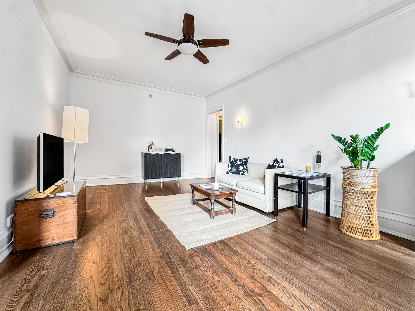 400 W Deming Place 3L