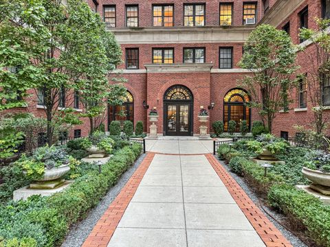Photo of 400 W Deming Place #3L, Chicago, IL 60614 (MLS # 12630025)