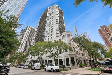 33 W DELAWARE Place 12K Chicago IL 60610