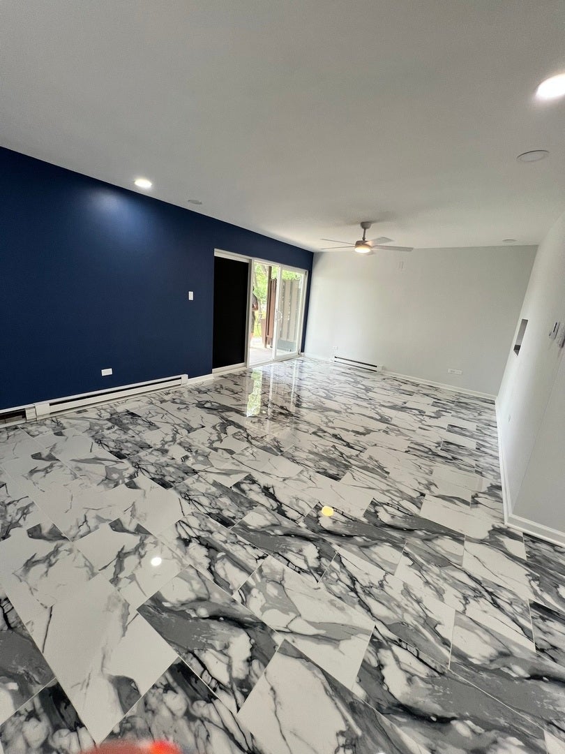 2303 HOLIDAY TERRACE Court 41