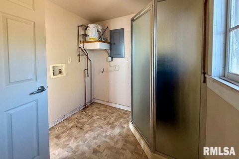 Tiny photo for 3456 IOWA Highway, Muscatine, IA 52761 (MLS # QC4268801)