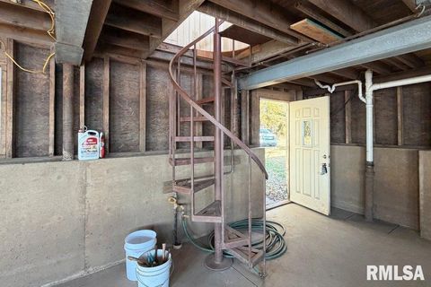 Tiny photo for 3456 IOWA Highway, Muscatine, IA 52761 (MLS # QC4268801)