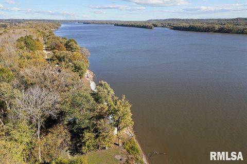 Tiny photo for 3456 IOWA Highway, Muscatine, IA 52761 (MLS # QC4268801)