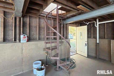 Tiny photo for 3456 IOWA Highway, Muscatine, IA 52761 (MLS # QC4268801)