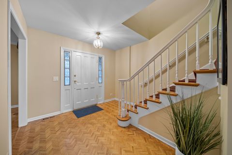 Tiny photo for 12 The Court Of Island Point, Northbrook, IL 60062 (MLS # 12485858)