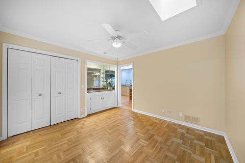 Tiny photo for 12 The Court Of Island Point, Northbrook, IL 60062 (MLS # 12485858)