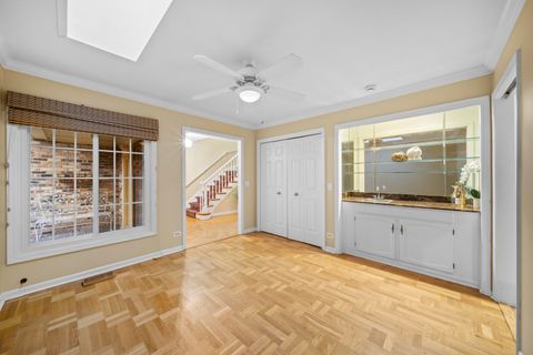Tiny photo for 12 The Court Of Island Point, Northbrook, IL 60062 (MLS # 12485858)